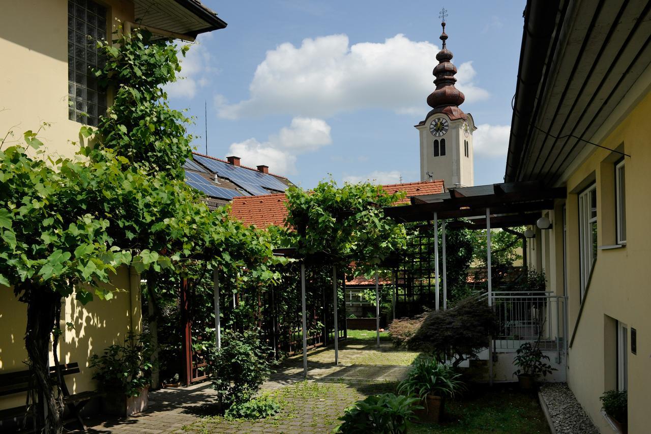 Hasewend Hostal Eibiswald Exterior foto
